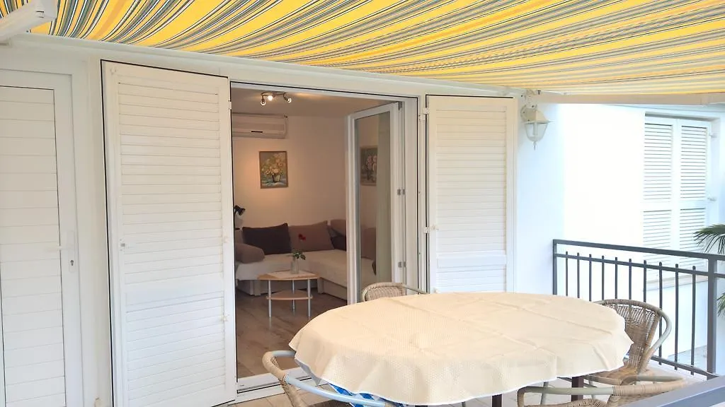 Jadranovo Sun Apartment